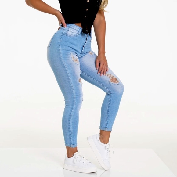 NVGTN Denim - Navishape Light Wash Ripped Jeans